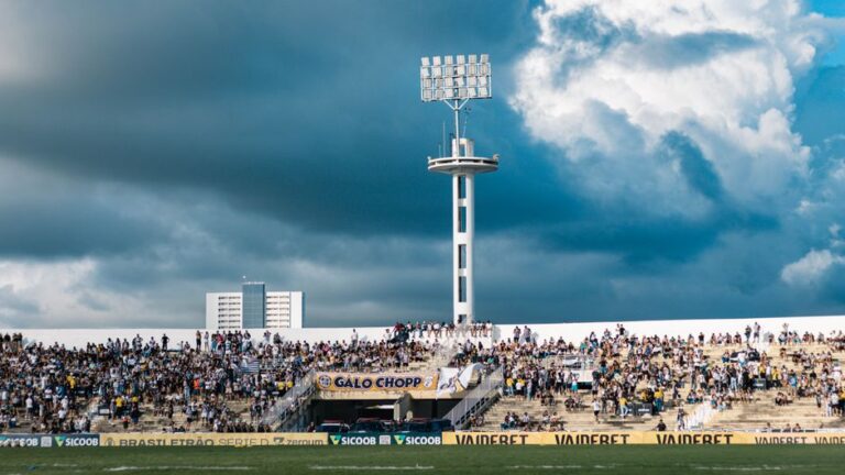 Como a cobertura de eventos esportivos pode impactar sua visão sobre a cultura local