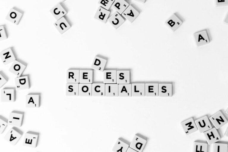 Como as redes sociais estão moldando a maneira como consumimos notícias e o que isso significa para sua informação diária