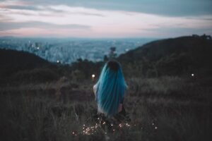 Como identificar tendências em notícias locais para se manter informado