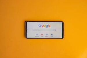 Como criar alertas no Google para acompanhar temas e fontes específicas em tempo real